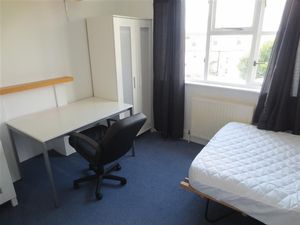 Bedroom- click for photo gallery